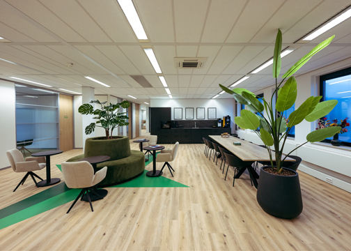 De centrale ruimte op het hoofdkantoor.